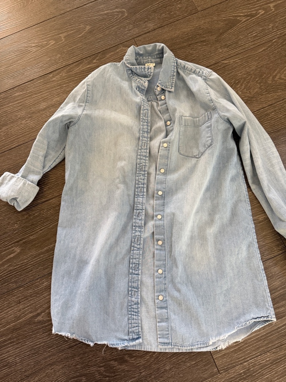 Aerie Light Blue Denim Button-Up Shirt - Lightweight Casual
